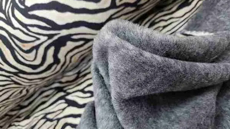 Alpen fleece met panter zebra print kopen